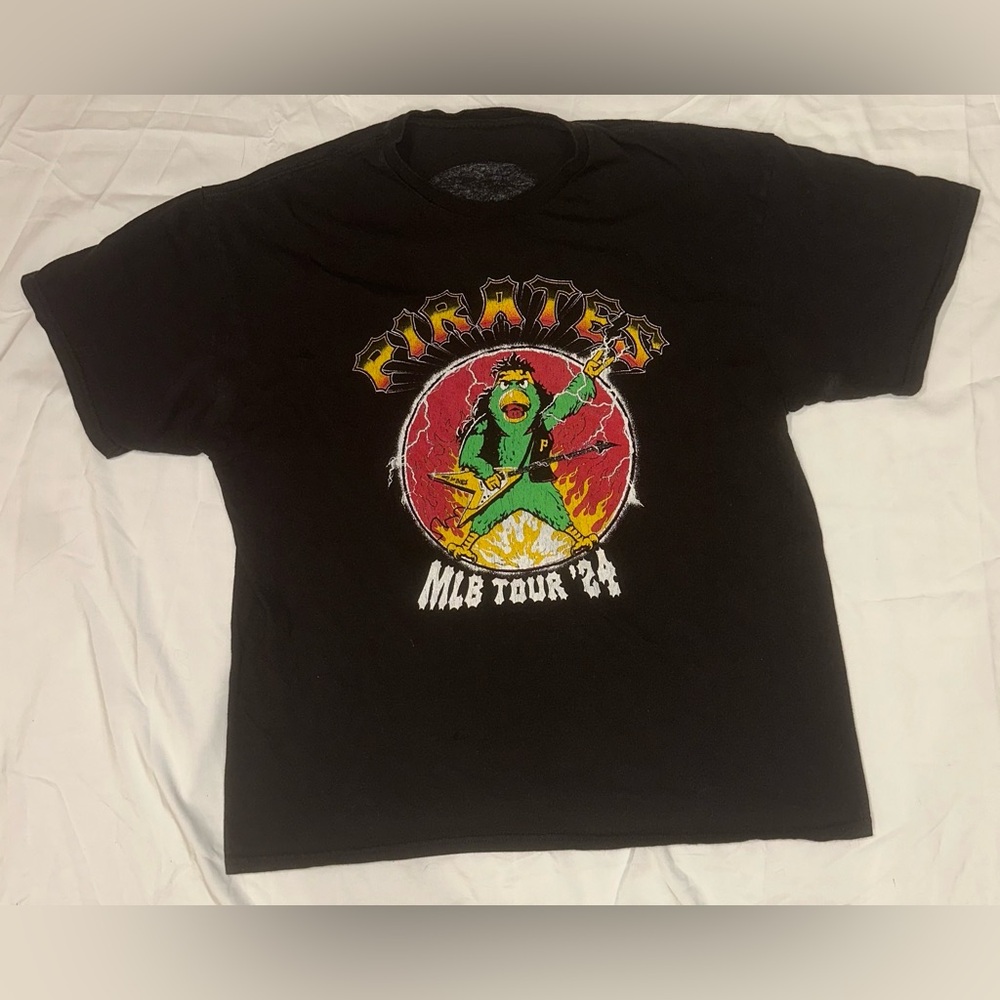 PIRATES MLB TOUR ‘24 Springdale Sponsored Sz.XL W/ Mascot